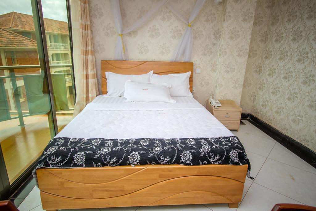 Sal'S Boutique Hotel Kampala Zewnętrze zdjęcie
