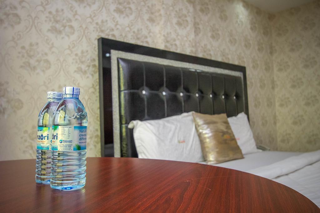 Sal'S Boutique Hotel Kampala Zewnętrze zdjęcie